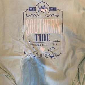 Men’s Southern Tide long sleeved tee. Size XL And very gently worn